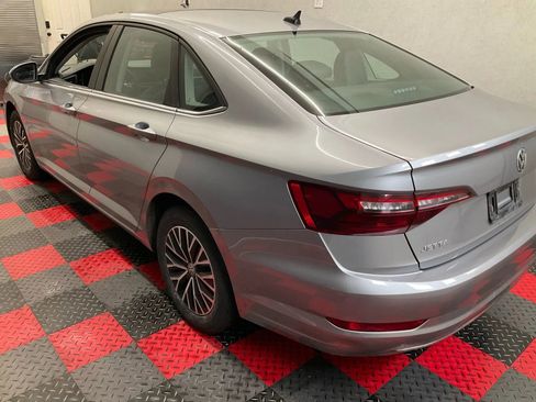 Used 2020 Volkswagen Jetta SE w/ SE Cold Weather Package image 11