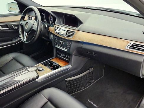 Used 2016 Mercedes-Benz E 350 Sedan image 25