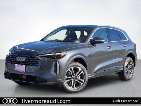 New 2026 Audi Q5 Premium AWD/4WD image 1