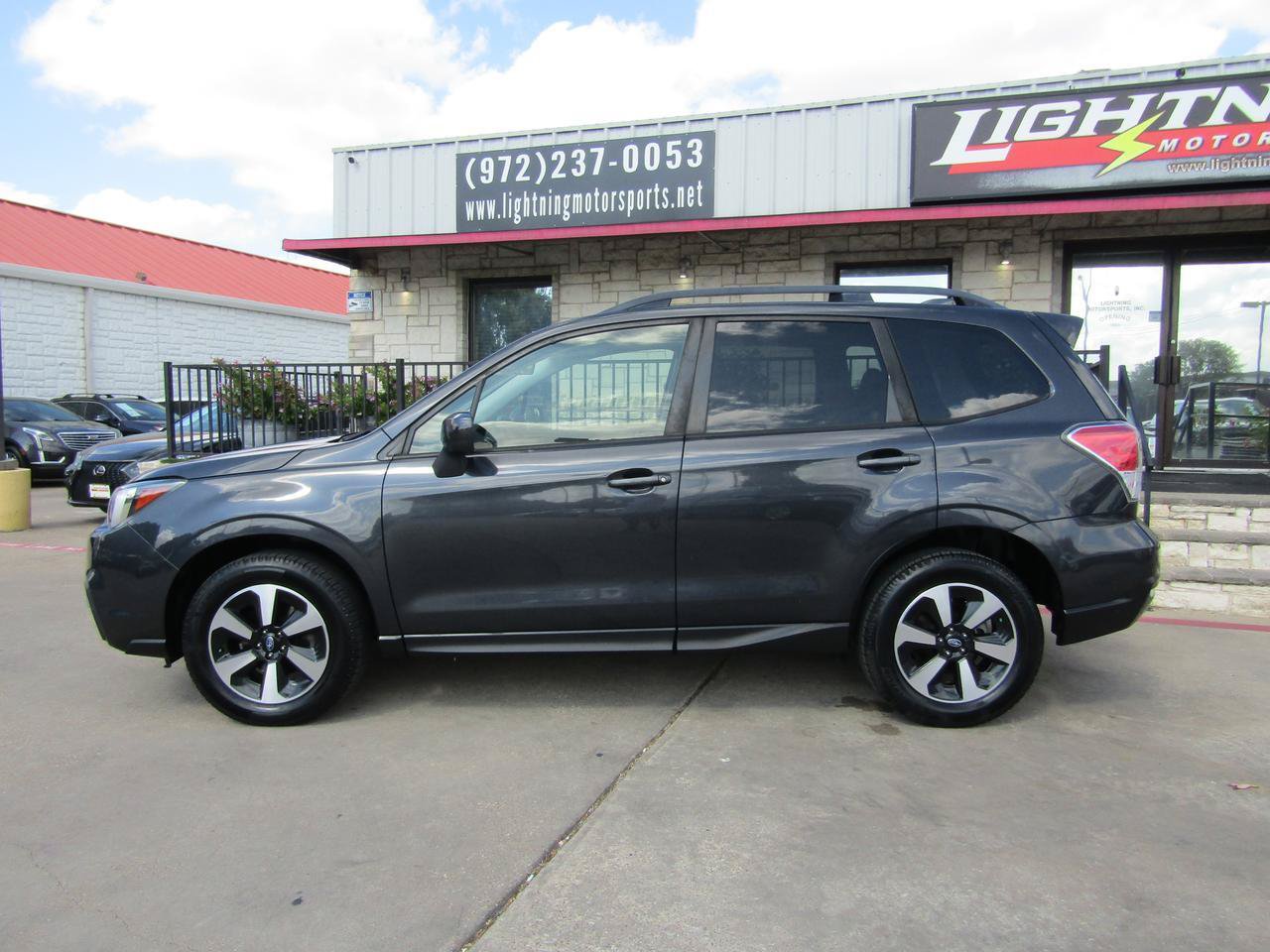 Used 2017 Subaru Forester 2.5i Premium AWD/4WD image 2