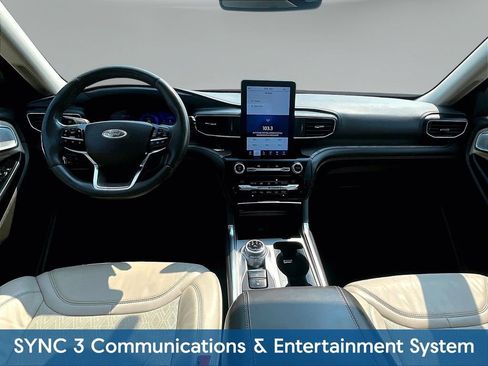 Used 2020 Ford Explorer Platinum w/ Premium Technology Package AWD/4WD image 10