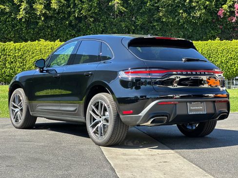 New 2026 Porsche Macan image 3