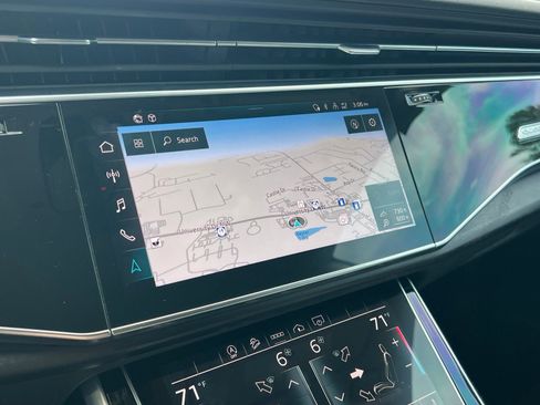Used 2023 Audi Q8 Premium Plus w/ Premium Plus Package AWD/4WD image 6