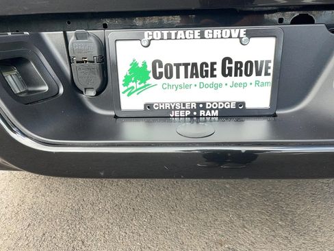 Used 2015 RAM 1500 Express AWD/4WD image 13