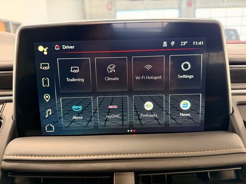 Used 2024 GMC Yukon AT4 w/ Technology Package image 42