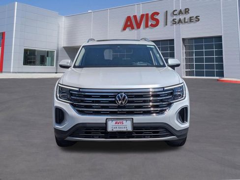 Used 2025 Volkswagen Atlas SEL AWD/4WD image 2