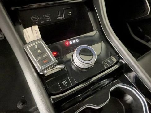 Used 2023 Jeep Grand Cherokee 4WD 4xe image 23