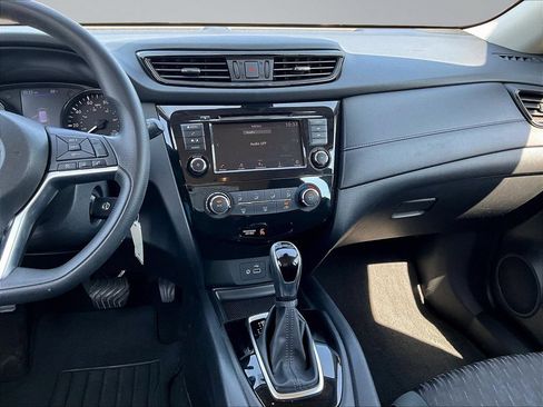Used 2019 Nissan Rogue S AWD/4WD image 11