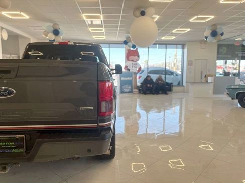 Used 2018 Ford F150 Lariat w/ Equipment Group 502A Luxury image 14