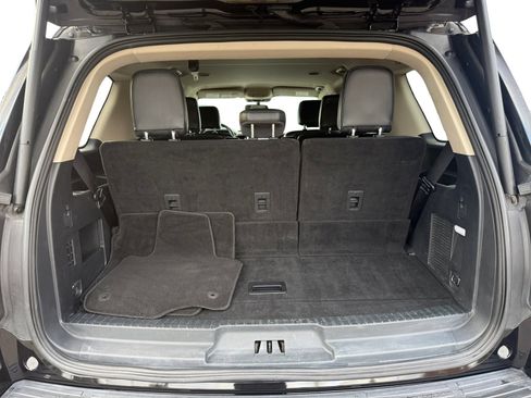 Used 2024 Ford Expedition XLT image 17