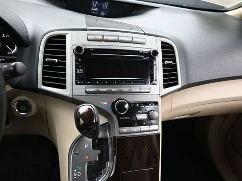 Used 2010 Toyota Venza FWD image 14