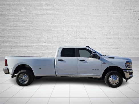 New 2025 RAM 3500 Big Horn image 5