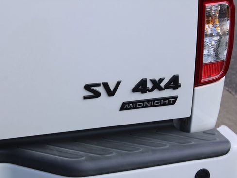 Used 2020 Nissan Frontier SV w/ Midnight Edition Floor Mats AWD/4WD image 9