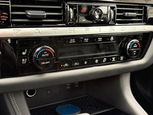 New 2026 Nissan Pathfinder Platinum image 16