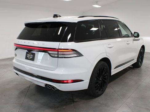 New 2026 Lincoln Aviator Reserve image 8