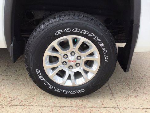 Used 2014 GMC Sierra 1500 SLE w/ SLE Value Package AWD/4WD image 5