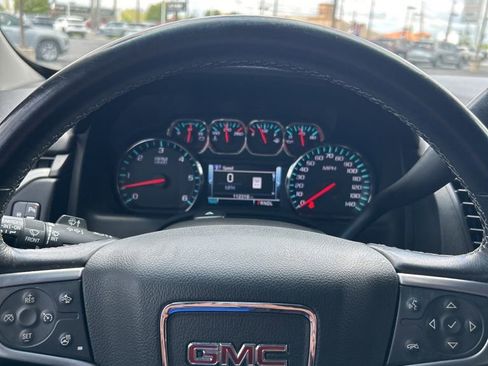 Used 2019 GMC Yukon SLT w/ Open Road Package AWD/4WD image 42