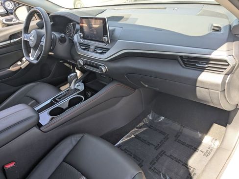 Used 2025 Nissan Altima 2.5 SR image 30