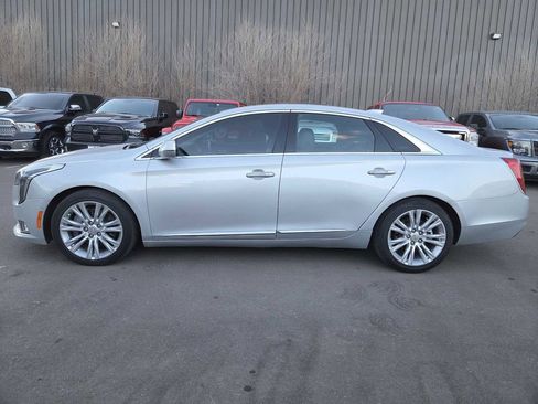 Used 2019 Cadillac XTS Luxury image 4