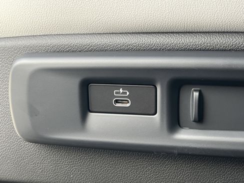 Used 2023 BMW X5 sDrive40i w/ Climate Comfort Package image 25