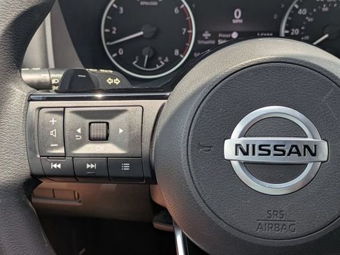Used 2021 Nissan Rogue SV FWD image 18