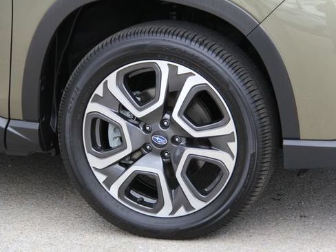 Used 2025 Subaru Ascent Limited AWD/4WD image 14