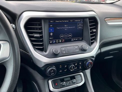 Used 2023 GMC Acadia SLE w/ Driver Convenience Package FWD image 6