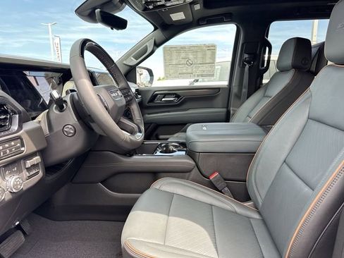 New 2026 GMC Yukon AT4 w/ AT4 Premium Plus Package AWD/4WD image 12