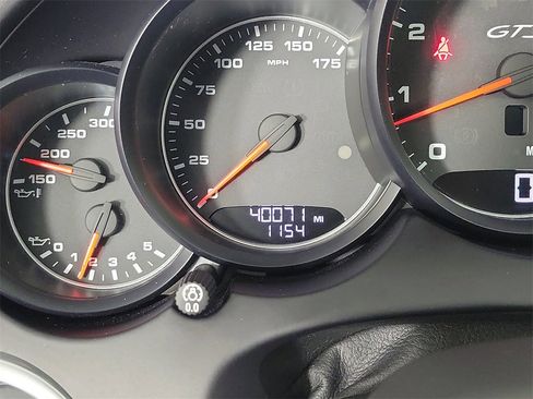 Used 2016 Porsche Cayenne GTS image 23