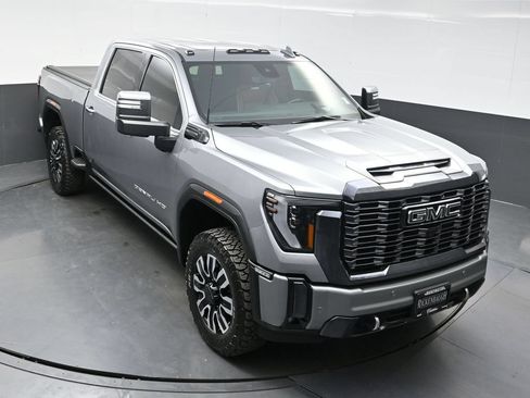 Used 2024 GMC Sierra 2500 Denali Ultimate w/ Max Trailering Package AWD/4WD image 24