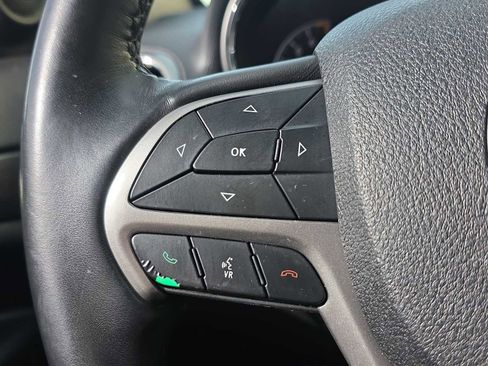 Used 2018 Jeep Grand Cherokee Altitude image 28