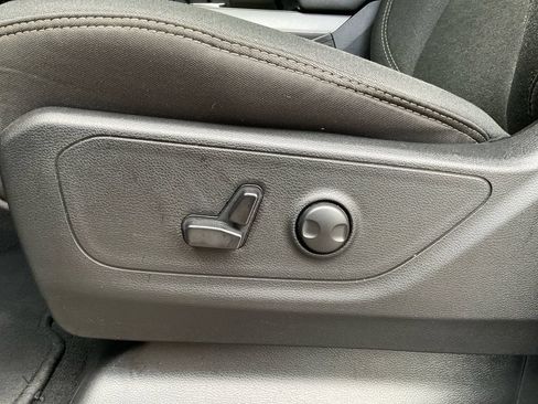 Used 2025 RAM 1500 Big Horn AWD/4WD image 31