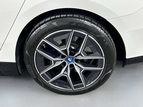 Used 2024 BMW i5 M60 w/ Premium Package AWD/4WD image 32