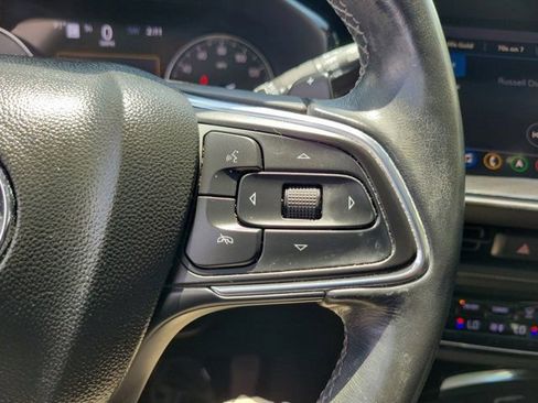 Used 2021 Buick Envision Essence w/ Technology Package I FWD image 25