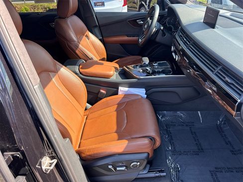 Used 2017 Audi Q7 3.0T Prestige image 13