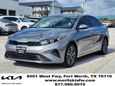 Certified 2024 Kia Forte LXS w/ LXS Technology Package FWD image 3