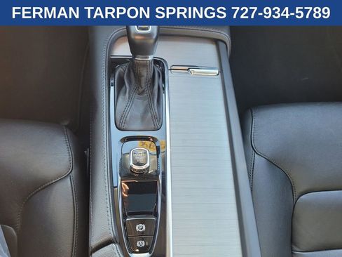 Certified 2022 Volvo XC90 T5 Momentum image 29