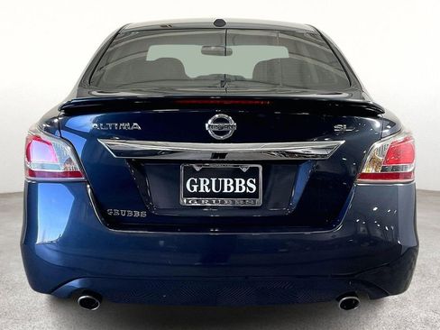 Used 2015 Nissan Altima 2.5 SL w/ Technology Package image 6