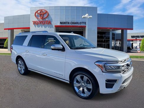 Used 2022 Ford Expedition Max Platinum image 2