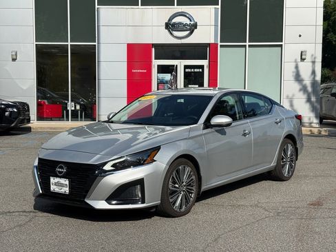 Used 2024 Nissan Altima 2.5 SL AWD/4WD image 1