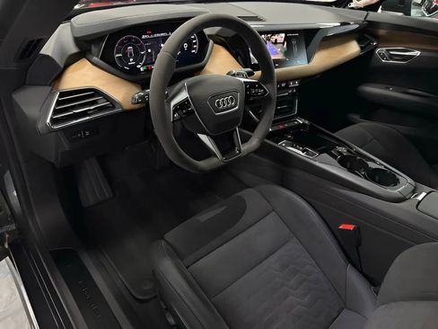 Used 2022 Audi e-tron GT Premium Plus AWD/4WD image 10