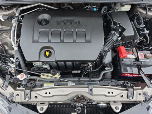 Used 2019 Toyota Corolla LE image 28