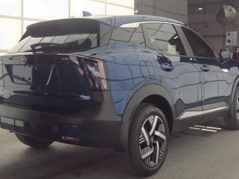 Used 2025 Nissan Kicks SV FWD image 5