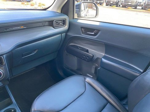 Certified 2024 Ford Maverick Lariat w/ Black Appearance Package image 27