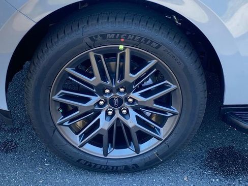 New 2026 Ford Expedition Platinum w/ Stealth Appearance Package image 5