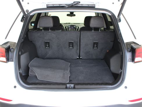 Used 2022 Chevrolet Equinox LT FWD image 30