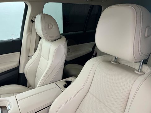 New 2026 Mercedes-Benz GLS 450 4MATIC image 16