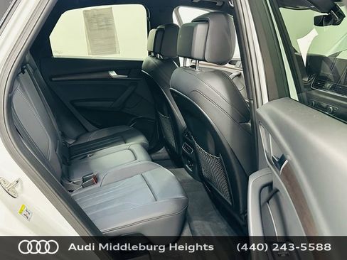 Used 2023 Audi Q5 2.0T Premium w/ Convenience Package image 29