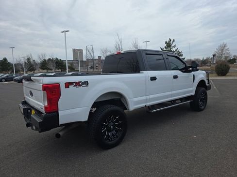 Used 2017 Ford F250 XLT w/ FX4 Off-Road Package image 3