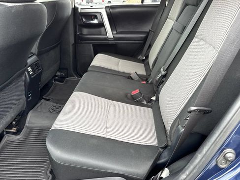 Certified 2017 Toyota 4Runner SR5 AWD/4WD image 31